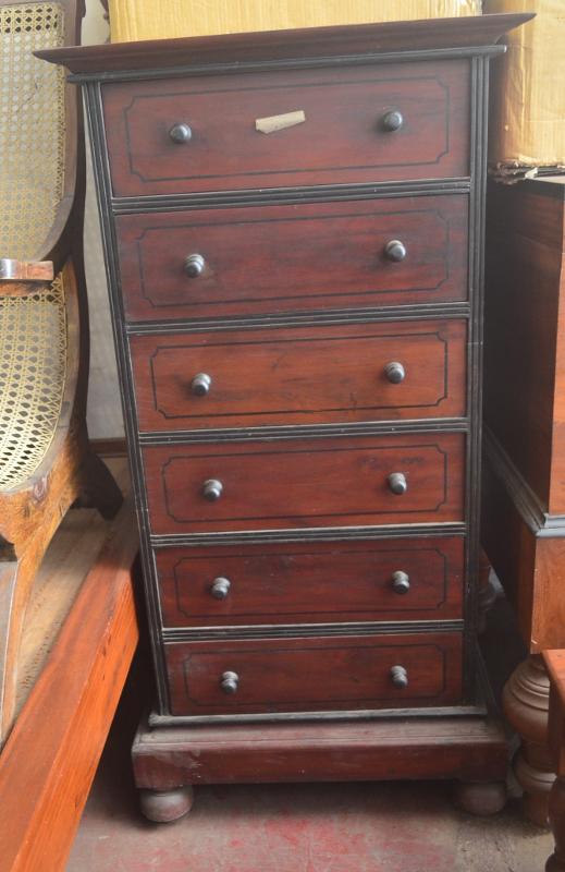 Jackwood chest of drawers